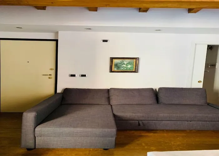 Whouse Gold Towers بولونيا