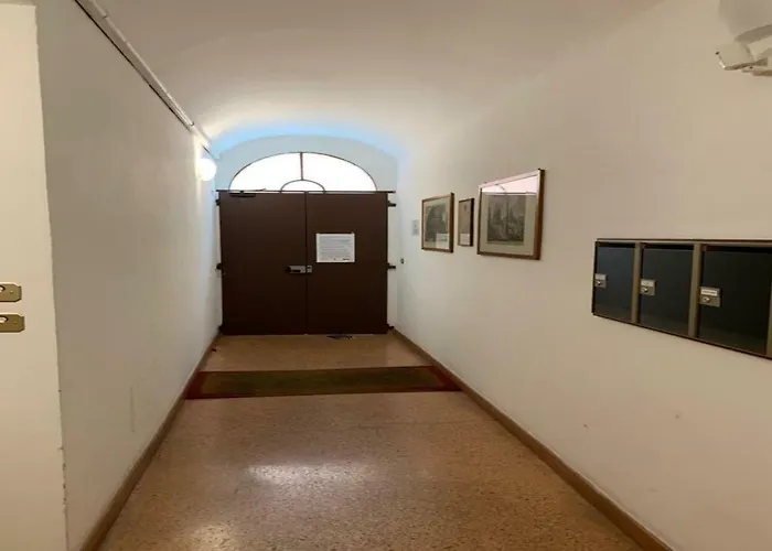 Whouse Gold Towers شقة *