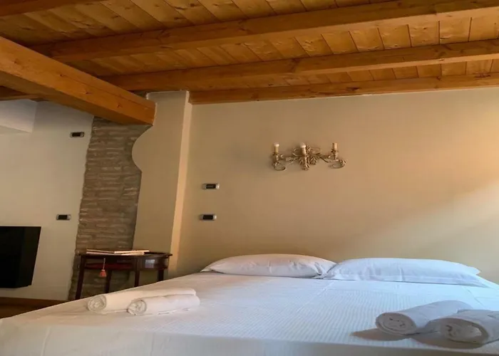 Whouse Gold Towers Apartment *