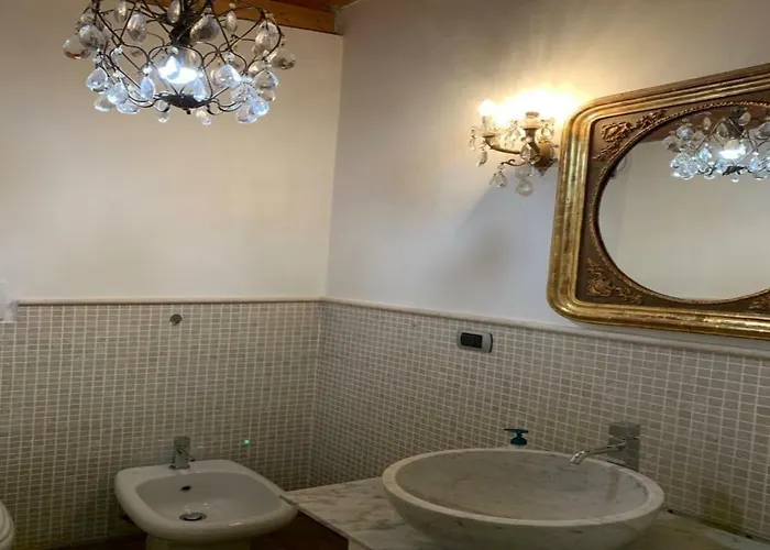 Whouse Gold Towers Apartment *